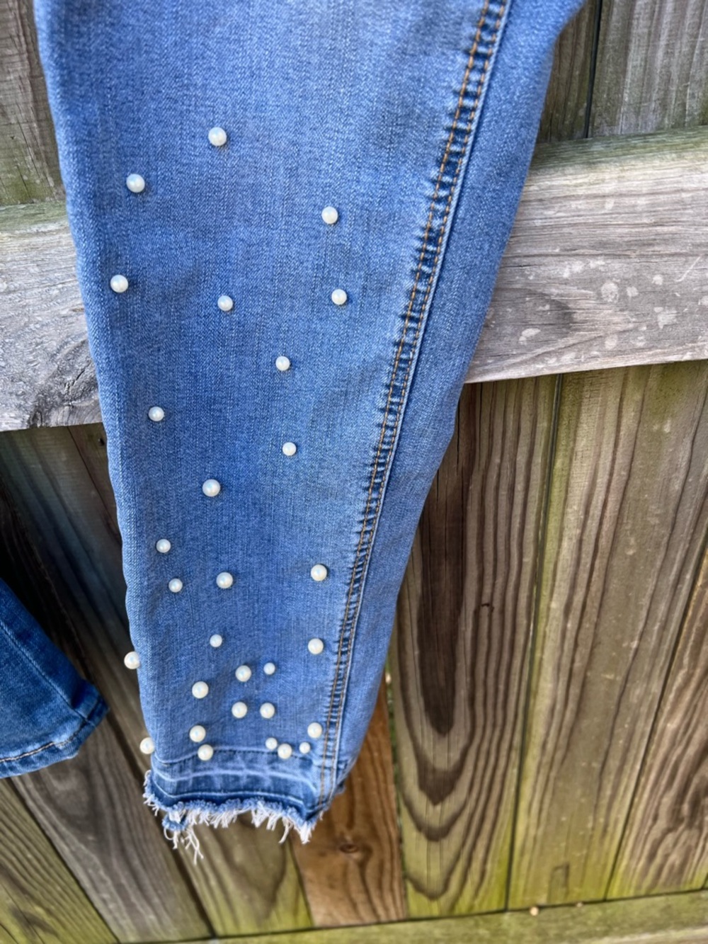 Earl Blue Pearl-Studded Cropped Skinny Jeans - Picture 4 of 8